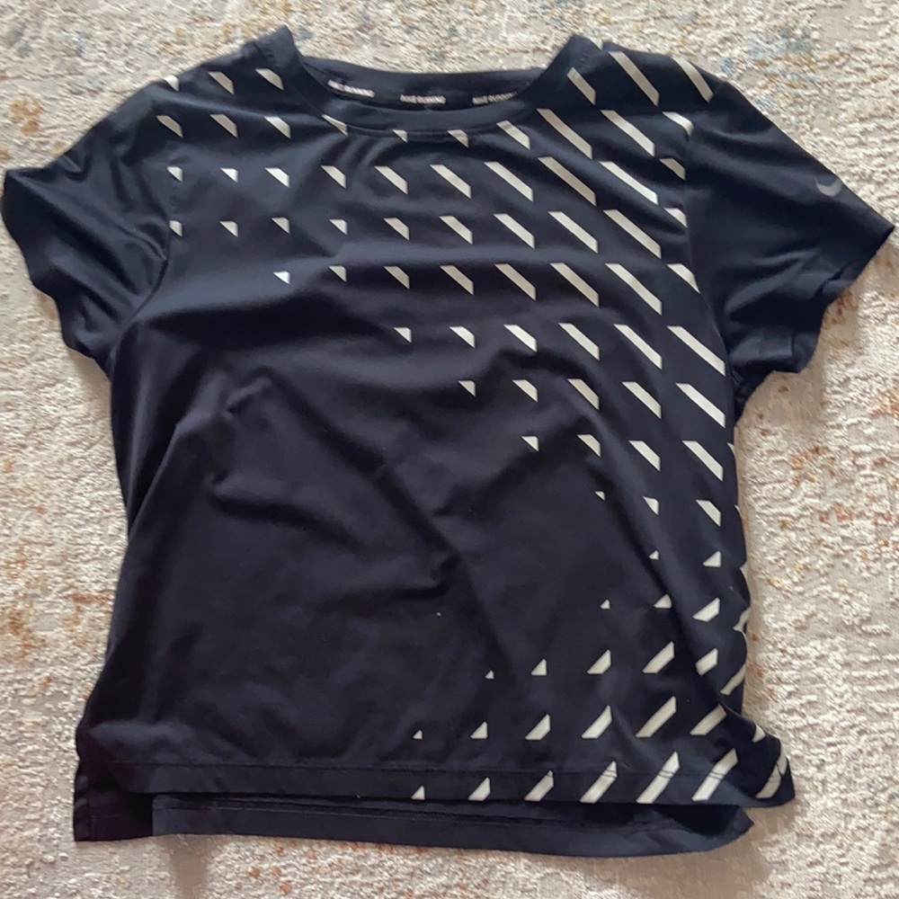 Nike running black top
